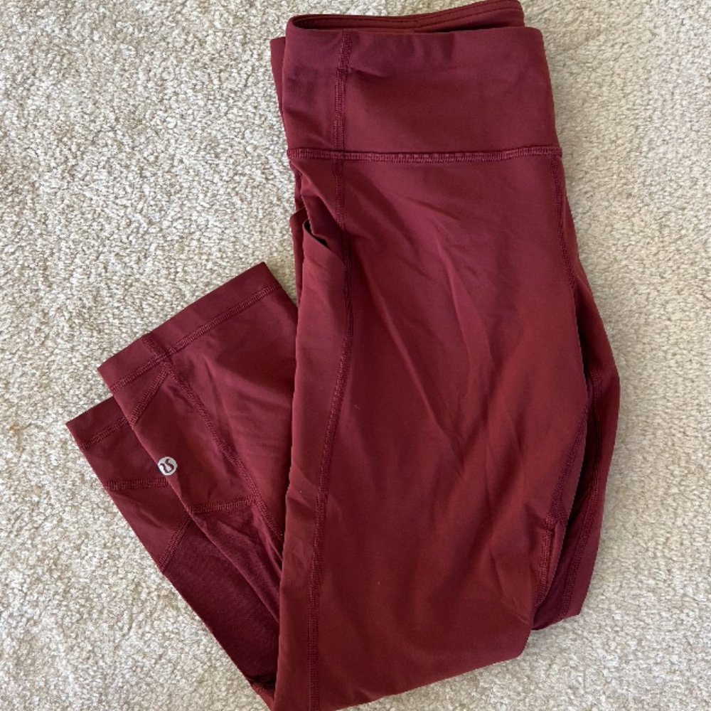 Lululemon Cropped Leggings with Pocket